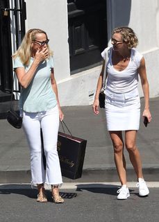 Jerry Hall feet photo 5