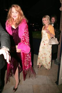 Jerry Hall feet photo 7