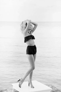 Jerry Hall feet photo 1