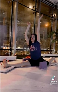 Jerry Heil feet photo 9