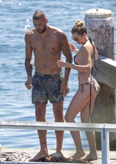 Jesinta Campbell feet photo 12