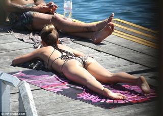 Jesinta Campbell feet photo 11