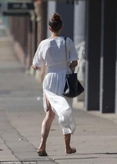 Jesinta Campbell feet photo 17