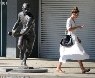 Jesinta Campbell feet photo 16