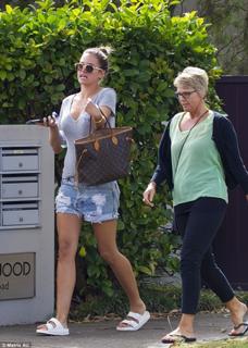 Jesinta Campbell feet photo 20