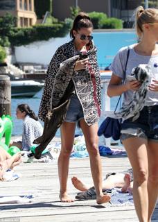 Jesinta Campbell feet photo 10