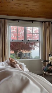 Jess Bush feet photo 19