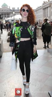 Jess Glynne feet photo thumbnail