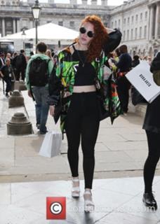 Jess Glynne feet photo thumbnail