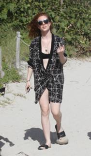 Jess Glynne feet photo thumbnail