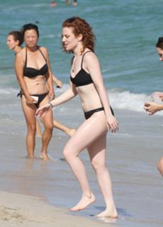Jess Glynne feet photo thumbnail