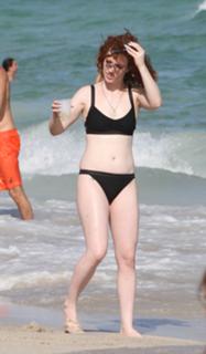Jess Glynne feet photo thumbnail
