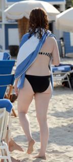 Jess Glynne feet photo thumbnail