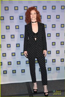 Jess Glynne feet photo thumbnail
