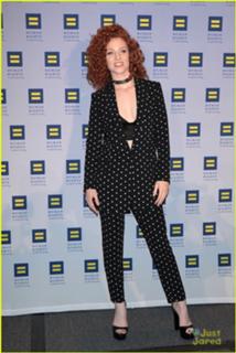 Jess Glynne feet photo thumbnail