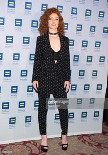 Jess Glynne feet photo thumbnail