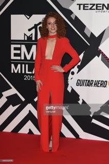 Jess Glynne feet photo thumbnail