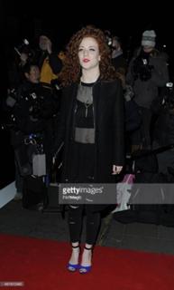Jess Glynne feet photo thumbnail