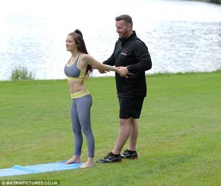 Jess Impiazzi feet photo thumbnail