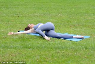 Jess Impiazzi feet photo thumbnail