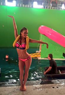 Jess Impiazzi feet photo thumbnail