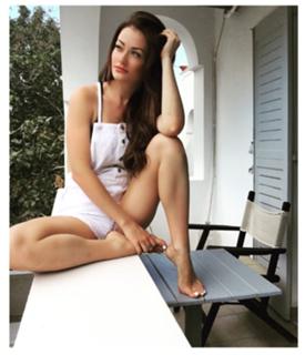 Jess Impiazzi feet photo thumbnail