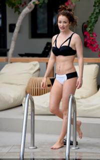 Jess Impiazzi feet photo thumbnail