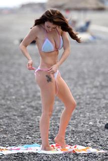 Jess Impiazzi feet photo thumbnail