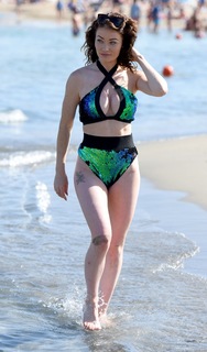 Jess Impiazzi feet photo thumbnail