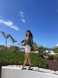 Jess Impiazzi feet photo thumbnail