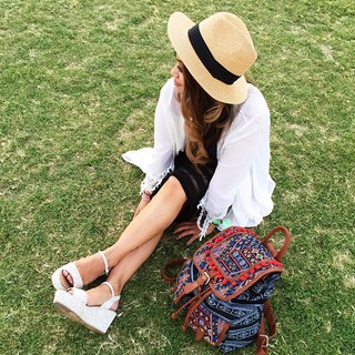 Jess Lizama feet photo 11