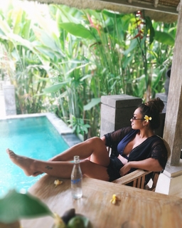 Jess Lizama feet photo 12