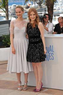 Jess Weixler feet photo 9