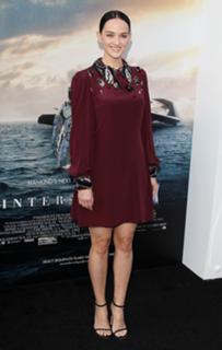 Jess Weixler feet photo 6