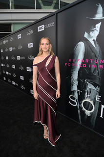 Jess Weixler feet photo 7