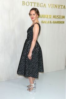Jess Weixler feet photo 20