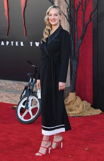 Jess Weixler feet photo 11