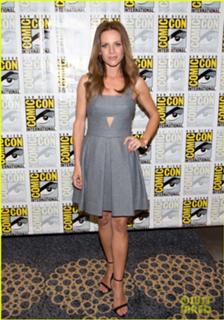 Jessalyn Gilsig feet photo thumbnail