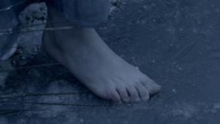 Jessalyn Gilsig feet photo thumbnail