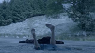 Jessalyn Gilsig feet photo thumbnail