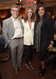 Jessalyn Gilsig feet photo thumbnail