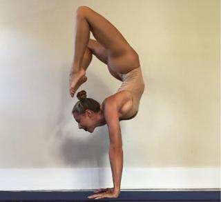 Jesse Golden feet photo 8