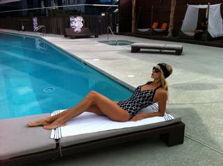 Jesse Golden feet photo 10