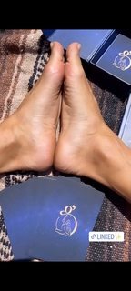 Jesse Golden feet photo 4
