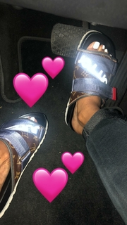 Jessica 'Jess Hilarious' Moore feet photo thumbnail