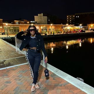 Jessica 'Jess Hilarious' Moore feet photo thumbnail