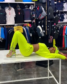 Jessica 'Jess Hilarious' Moore feet photo thumbnail