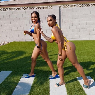 Jessica 'Jess Hilarious' Moore feet photo thumbnail