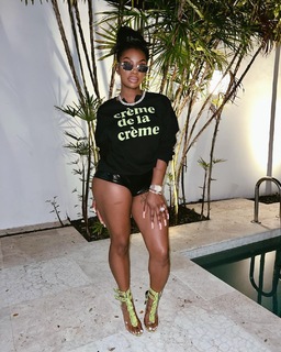 Jessica 'Jess Hilarious' Moore feet photo thumbnail