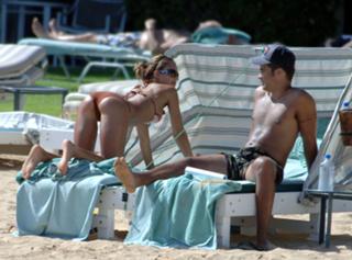 Jessica Alba feet photo thumbnail